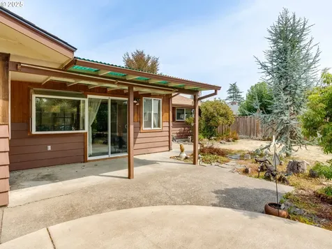 1014 NE 18th Street Mcminnville OR 97128