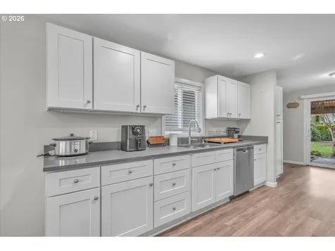 1461 NE 12th Avenue Hillsboro OR 97124