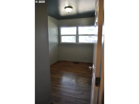1529 Brentwood Avenue Eugene OR 97404