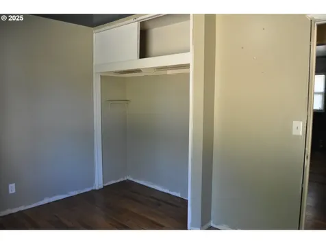 1529 Brentwood Avenue Eugene OR 97404