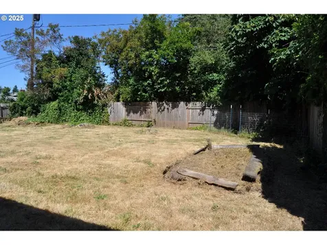 1529 Brentwood Avenue Eugene OR 97404