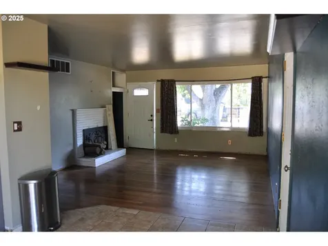 1529 Brentwood Avenue Eugene OR 97404