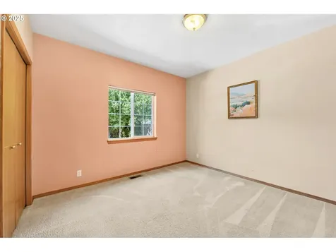 1041 Irving Road Eugene OR 97404