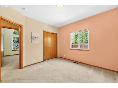 1041 Irving Road Eugene OR 97404