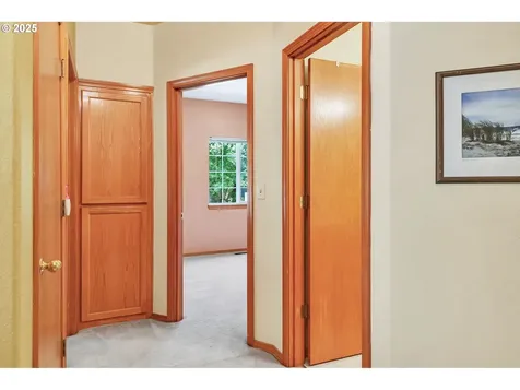 1041 Irving Road Eugene OR 97404