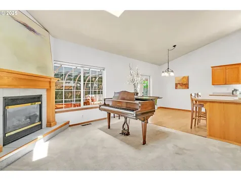1041 Irving Road Eugene OR 97404