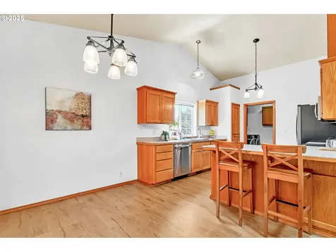 1041 Irving Road Eugene OR 97404