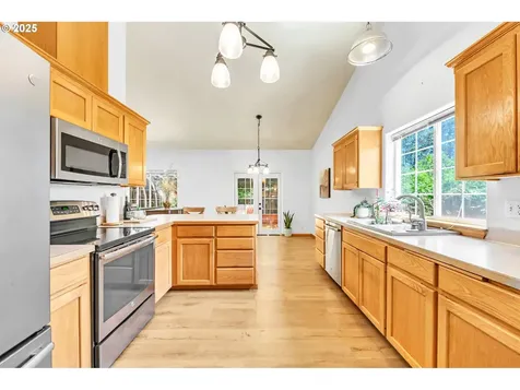 1041 Irving Road Eugene OR 97404