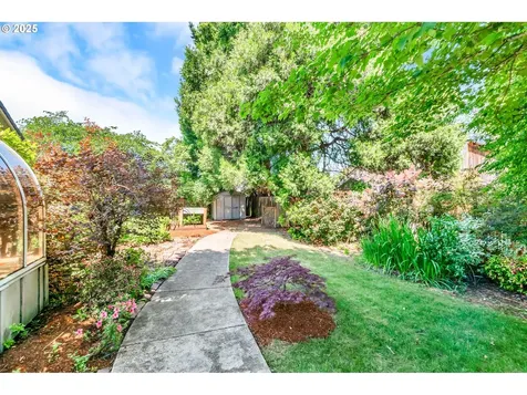 1041 Irving Road Eugene OR 97404