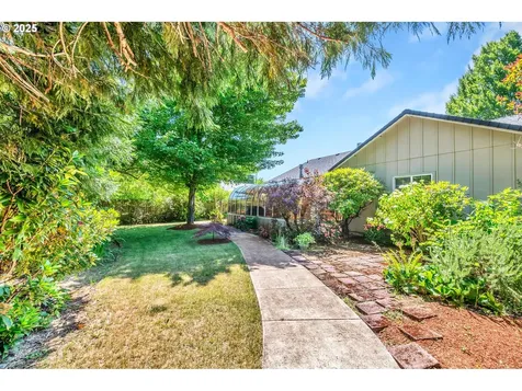 1041 Irving Road Eugene OR 97404