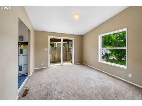 1036 Alder Lane Woodburn OR 97071