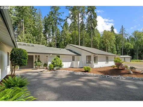 15735 NE Browndale Farm Road Aurora OR 97002