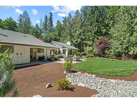 15735 NE Browndale Farm Road Aurora OR 97002