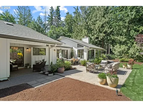15735 NE Browndale Farm Road Aurora OR 97002
