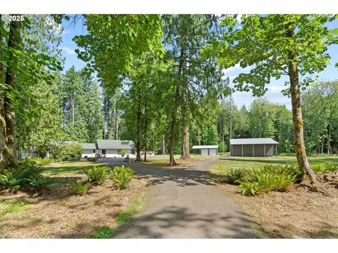 15735 NE Browndale Farm Road Aurora OR 97002