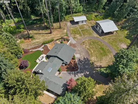 15735 NE Browndale Farm Road Aurora OR 97002