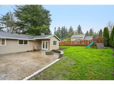 1324 Farrvista Drive West Linn OR 97068