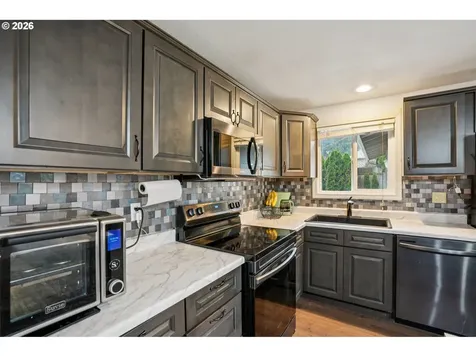 1324 Farrvista Drive West Linn OR 97068