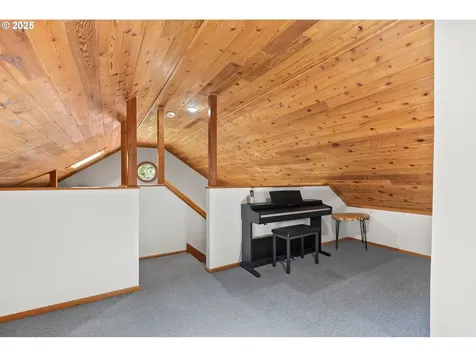 92033 Deadwood Creek Road Deadwood OR 97430