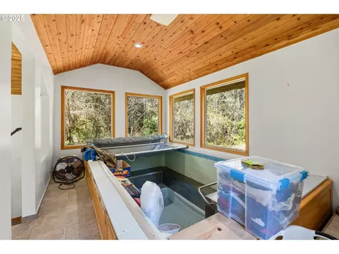 92033 Deadwood Creek Road Deadwood OR 97430