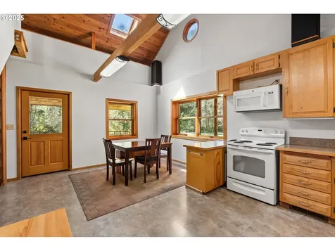 92033 Deadwood Creek Road Deadwood OR 97430