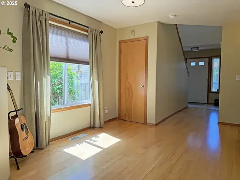 7046 N Pierce Avenue Portland OR 97203
