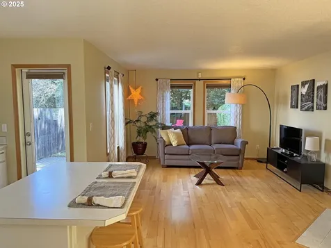 7046 N Pierce Avenue Portland OR 97203