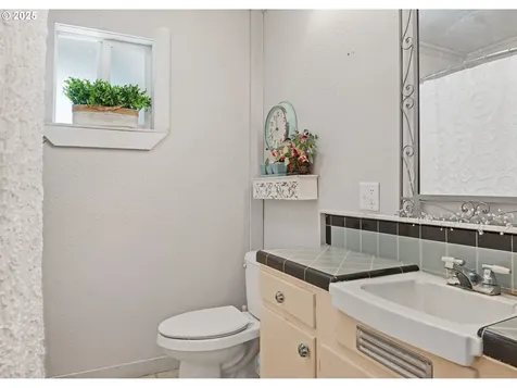 2922 Allen Street Kelso WA 98626