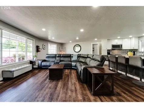 1088 Linda Lane Springfield OR 97478
