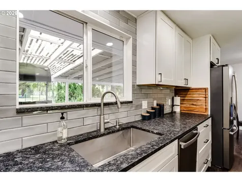 1088 Linda Lane Springfield OR 97478