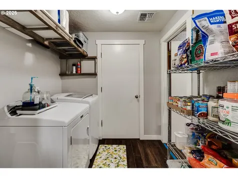 1088 Linda Lane Springfield OR 97478