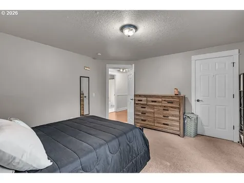 4460 Morfitt Street Hubbard OR 97032