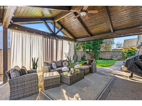 4460 Morfitt Street Hubbard OR 97032