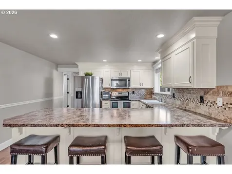 4460 Morfitt Street Hubbard OR 97032