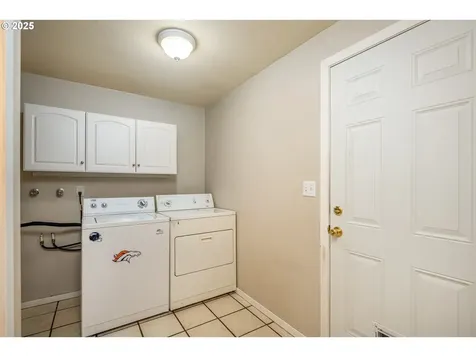 460 W Oregon Avenue Creswell OR 97426