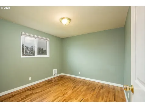 460 W Oregon Avenue Creswell OR 97426