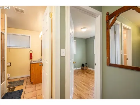 460 W Oregon Avenue Creswell OR 97426