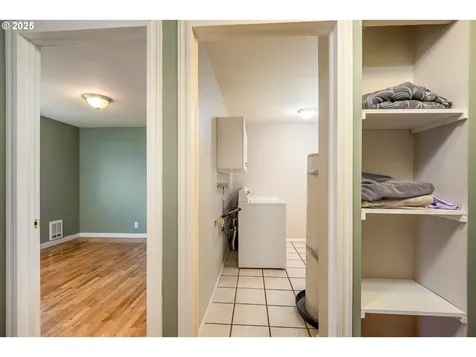 460 W Oregon Avenue Creswell OR 97426