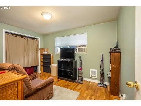 460 W Oregon Avenue Creswell OR 97426