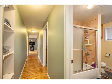 460 W Oregon Avenue Creswell OR 97426
