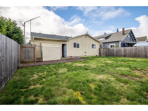 460 W Oregon Avenue Creswell OR 97426