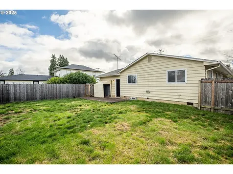 460 W Oregon Avenue Creswell OR 97426