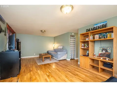 460 W Oregon Avenue Creswell OR 97426