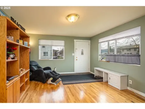 460 W Oregon Avenue Creswell OR 97426