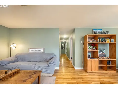 460 W Oregon Avenue Creswell OR 97426