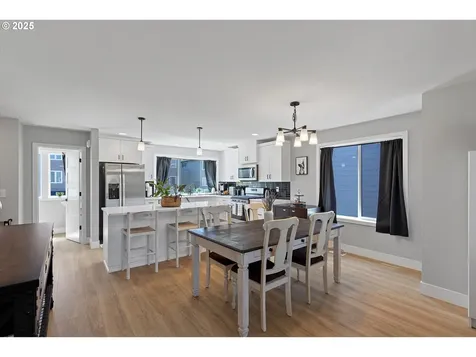 1033 E Ginger Root Court Newberg OR 97132