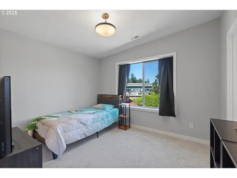 1033 E Ginger Root Court Newberg OR 97132