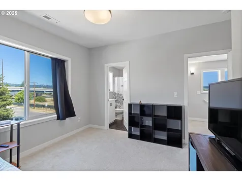 1033 E Ginger Root Court Newberg OR 97132