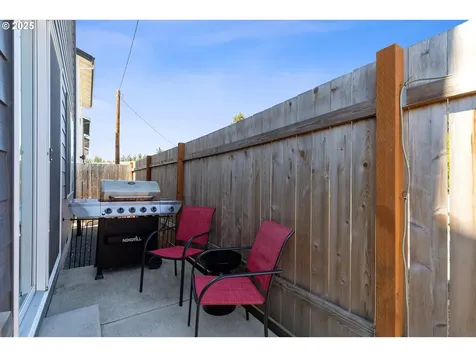 1033 E Ginger Root Court Newberg OR 97132
