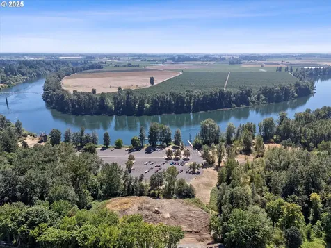 1033 E Ginger Root Court Newberg OR 97132